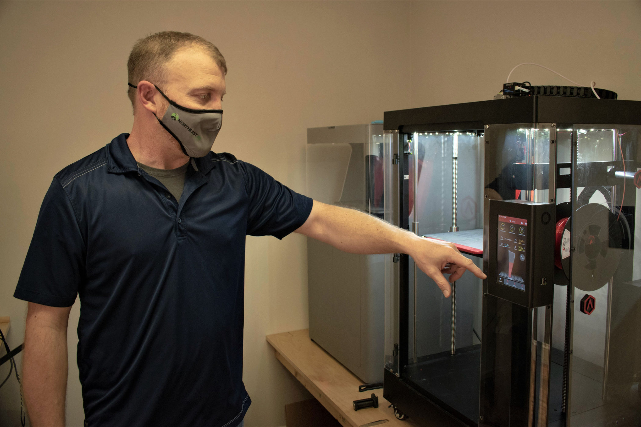 Jason Gaboury points to a 3D printer